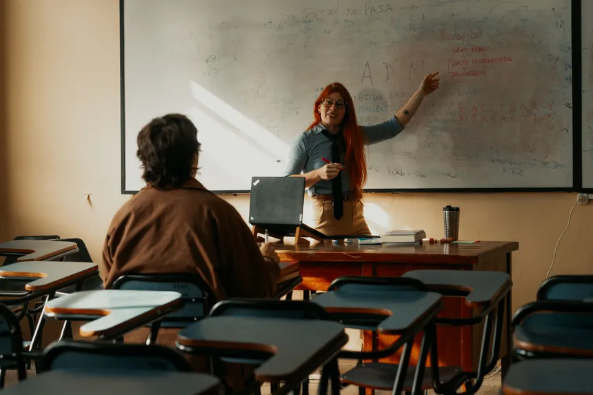 Are TEFL Internship Programmes Worth the Cost? Full Guide for Non-Native Teachers