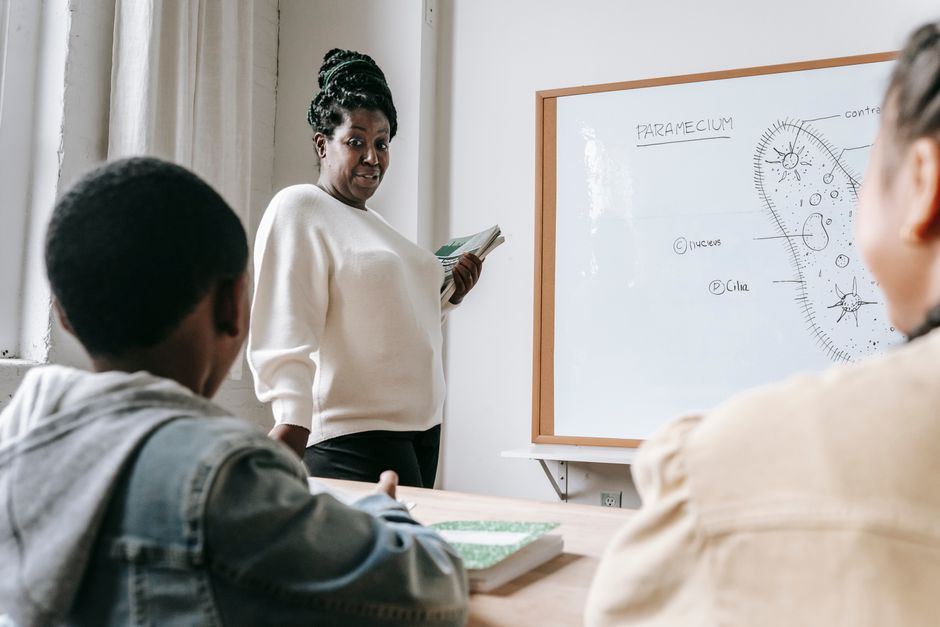 TEFL Salaries in UAE and Saudi Arabia