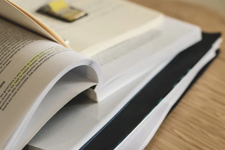 How to Teach English Grammar as a Non-Native Speaker: Practical Strategies