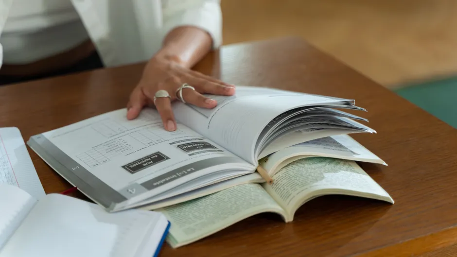 Teaching English Grammar as a Non-Native Speaker
