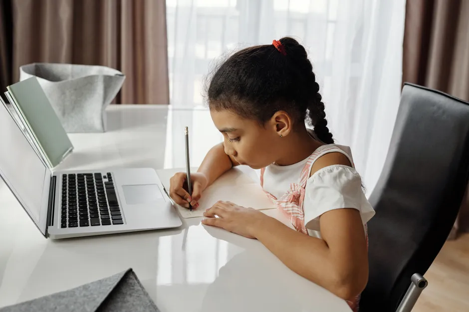 Online TEFL Income: Monthly Earnings